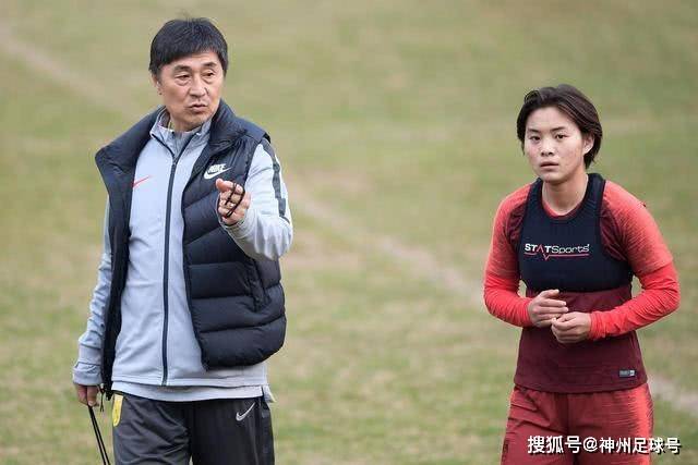斯科拉里：C罗正在努力表现 为参加2026年世界杯